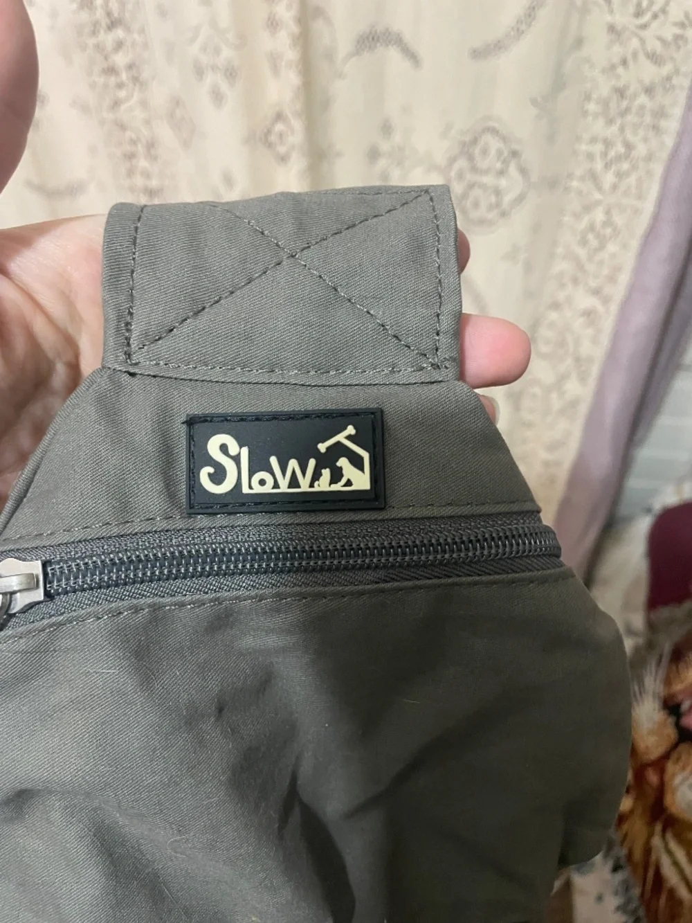SlowTon: hands-free pet carrier sling
